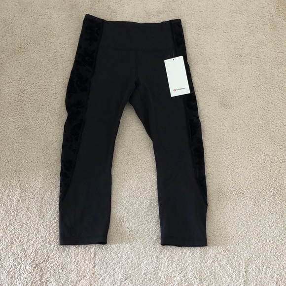 Lululemon Wunder Under Crop High-Rise *Flocked 21” - Picture 3 of 6